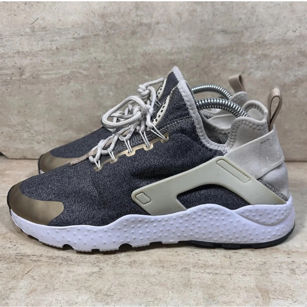 Nike Air Huarache Run Ultra SE Light Shoes 859516-102 Orewood Brown Womens 9.5